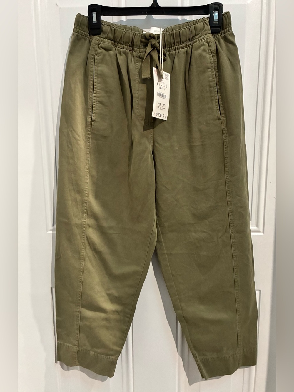 Zara Mid-Rise Barrel Leg Pants